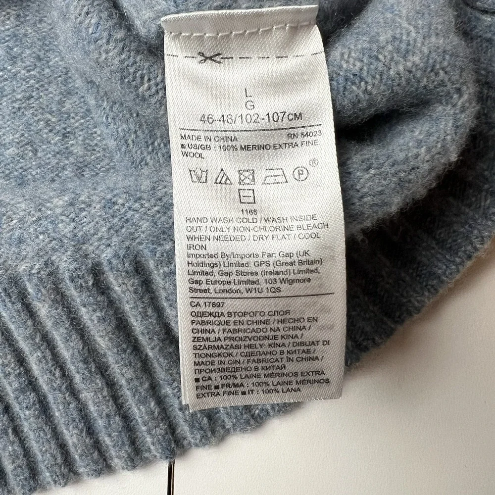 Banana Republic Men's Size Large Blue Extra Fine Merino Wool Gifting Sweater
